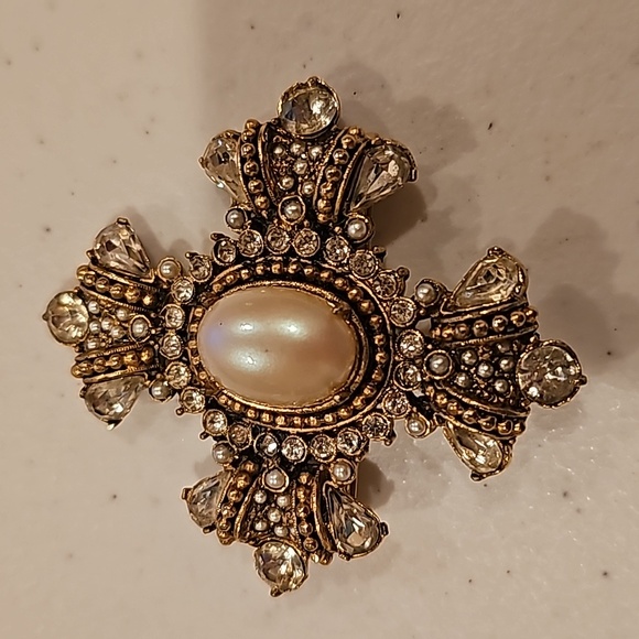 Vintage Pin - Picture 2 of 3